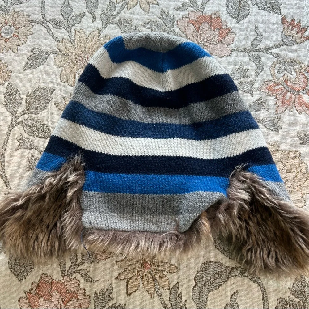 GAP Kids Faux Fur Knit Trapper Hat. Size L/XL.